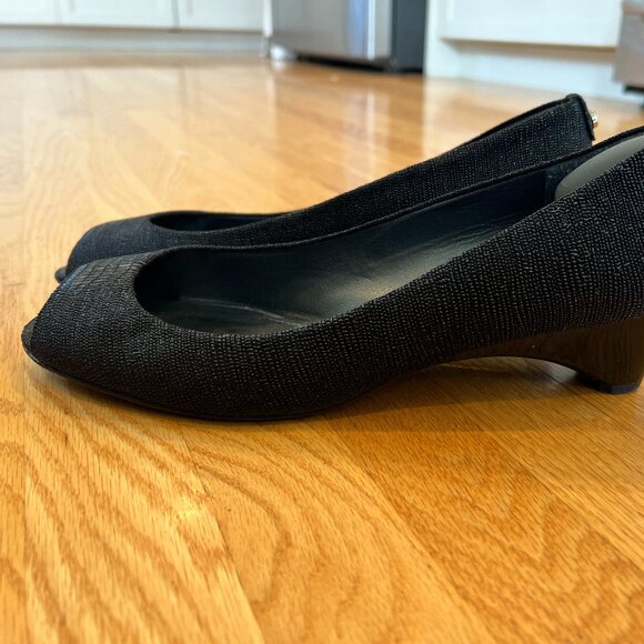 ~Stuart Weitzman~ Black Patent Leather Peep Toe Flats Size 11 - Picture 7 of 11